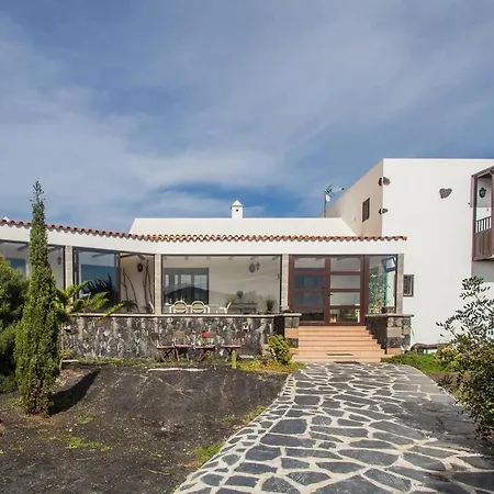 Casa Mar De Lava Holiday home *